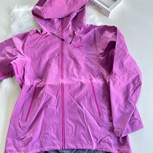 Arc'teryx Beta LT Hooded Hardshell Jacket, Size M